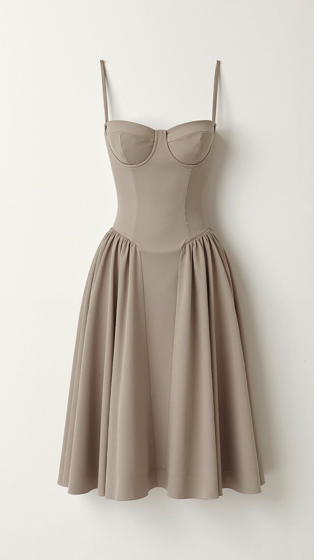 Vintém d'Ouro - Vestido midi com corpete estruturado
