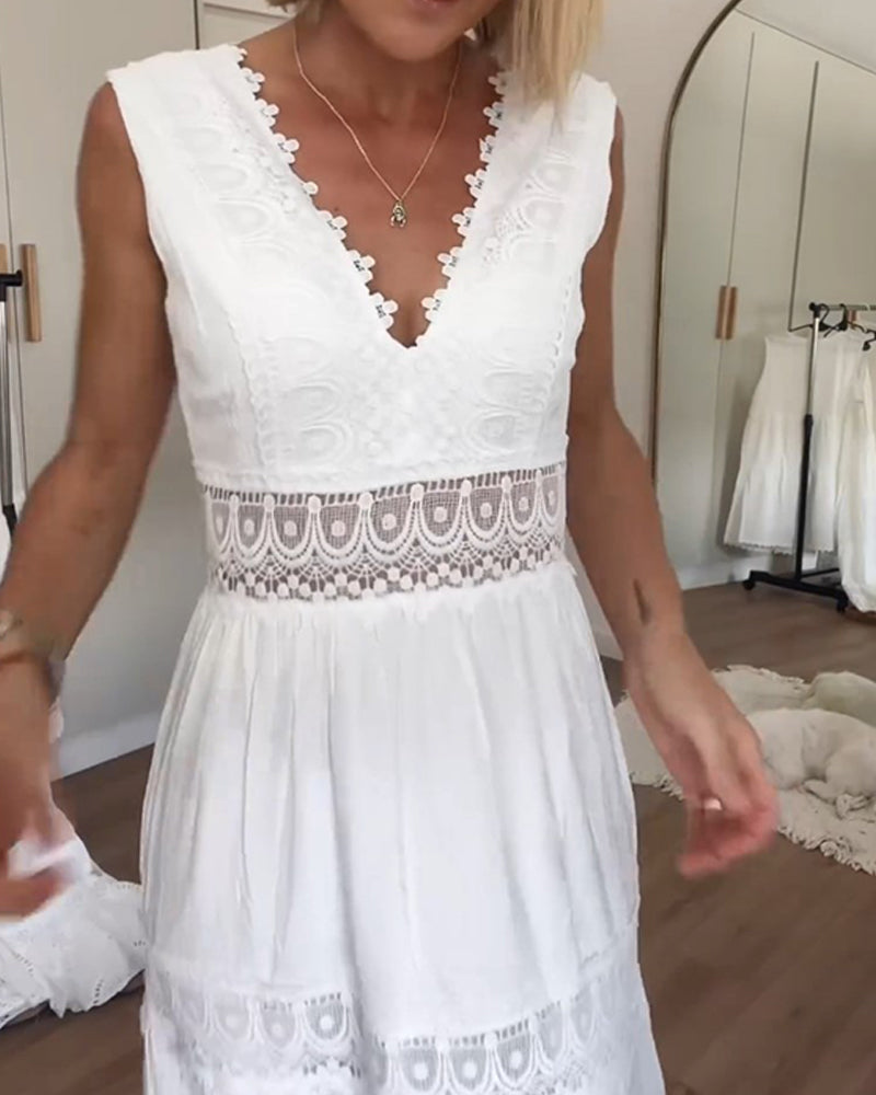 Vintém d'Ouro - Vestido de Renda com Decote em V