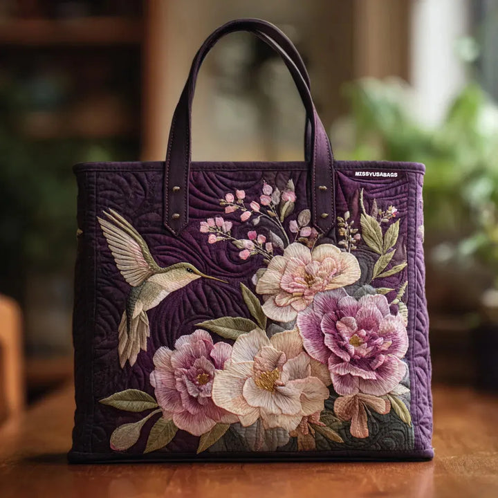 Vintém d'Ouro - Saco Tote Acolchoado com Bordado de Flores e Pássaros
