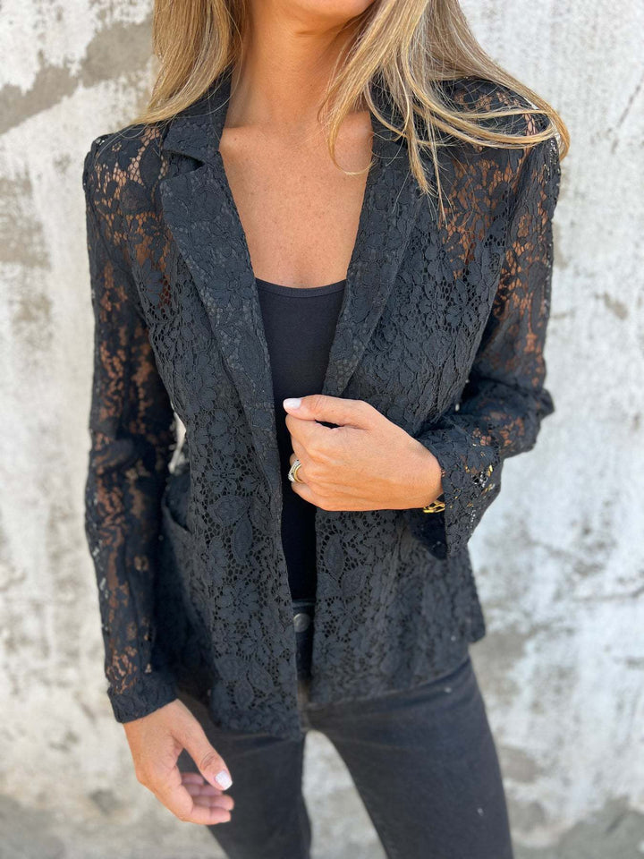 Vintém d'Ouro - Blazer de renda transparente com estrutura elegante