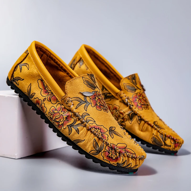 Vintém d'Ouro - Mocassins de couro floral