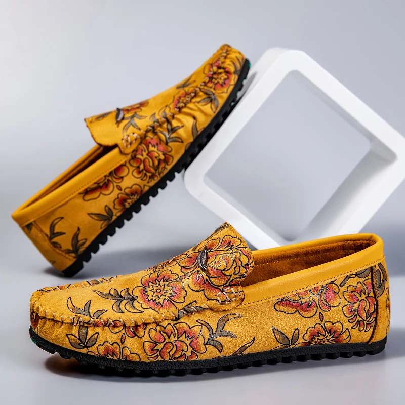 Vintém d'Ouro - Mocassins de couro floral