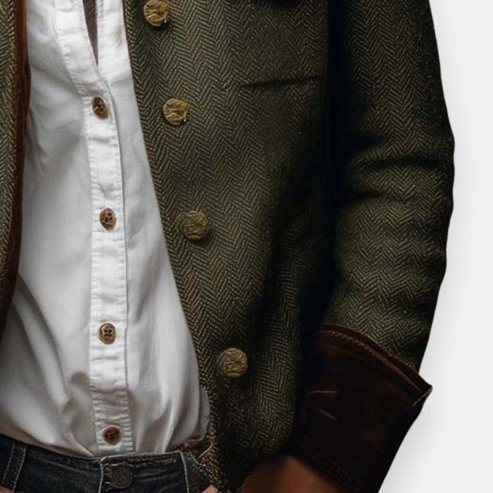 Vintém d'Ouro - Casaco elegante com detalhes em veludo