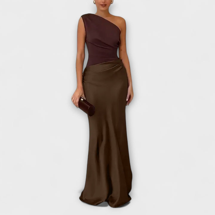 Vintém d'Ouro - Vestido de cetim assimétrico