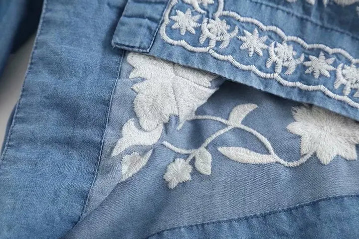 Vintém d'Ouro - Cardigan Floral Elegante
