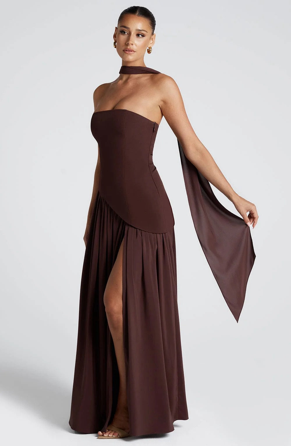 Vintém d'Ouro - Vestido Longo Sofisticado