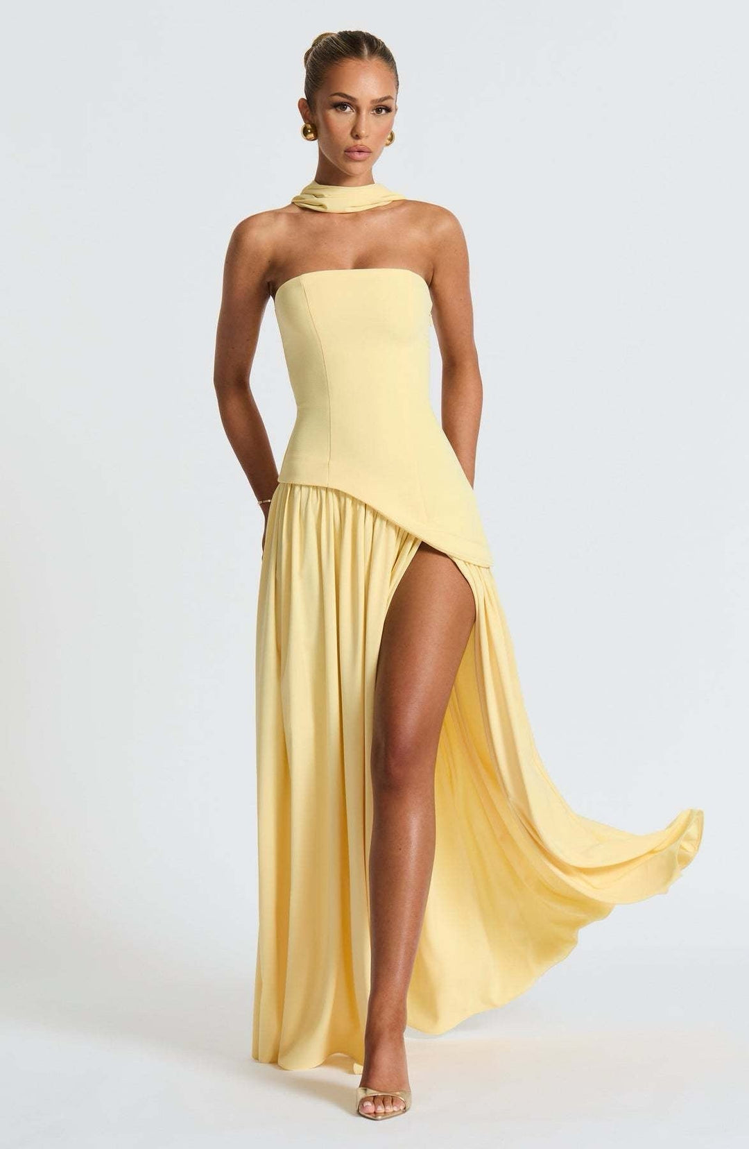 Vintém d'Ouro - Vestido Longo Sofisticado