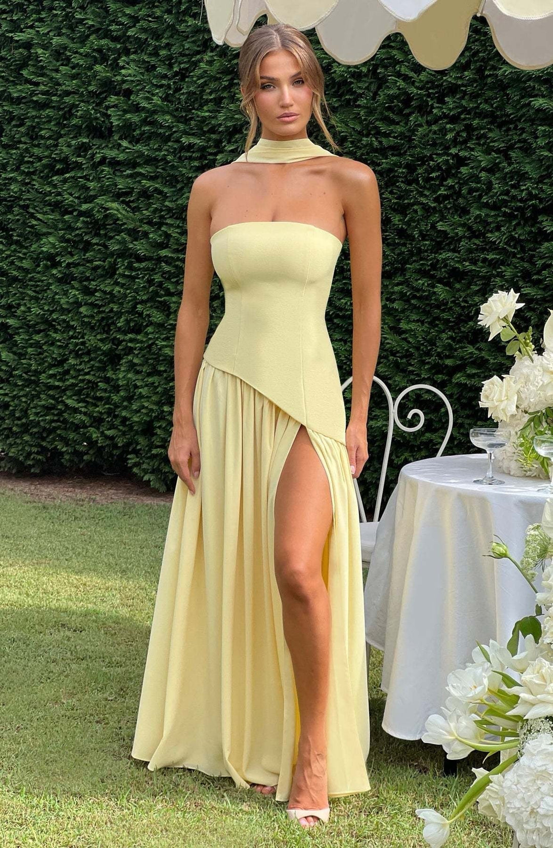 Vintém d'Ouro - Vestido Longo Sofisticado