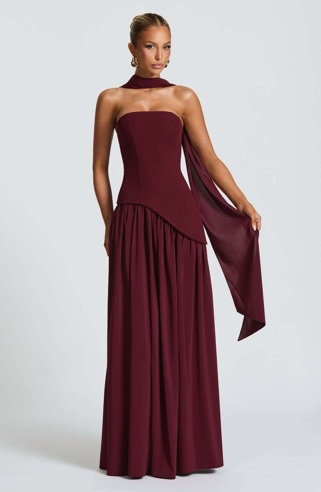 Vintém d'Ouro - Vestido Longo Sofisticado