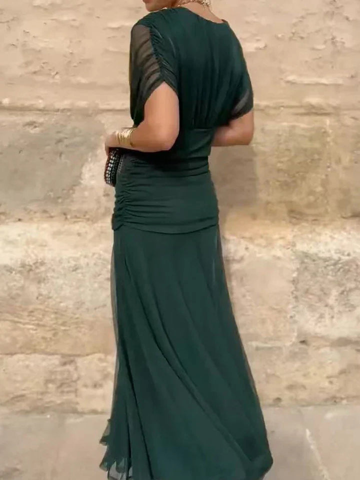 Vintém d'Ouro - Vestido elegante com decote em V