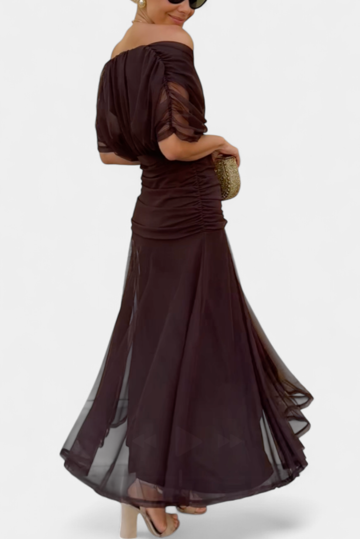 Vintém d'Ouro - Vestido elegante com decote em V