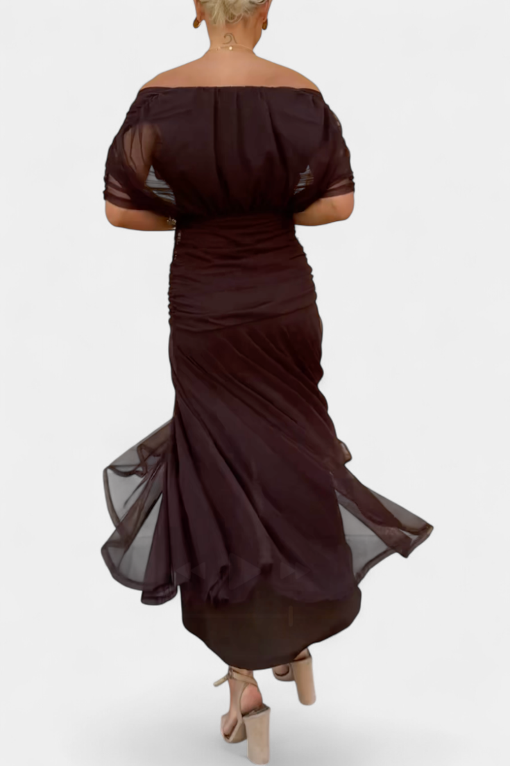 Vintém d'Ouro - Vestido elegante com decote em V