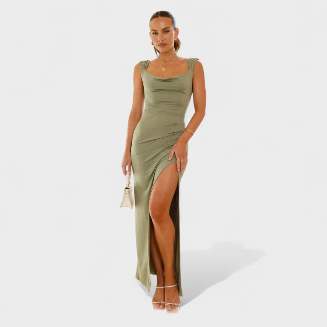 Vintém d'Ouro - Vestido longo com costas abertas