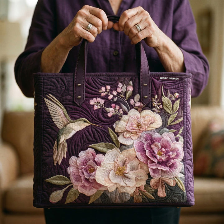 Vintém d'Ouro - Saco Tote Acolchoado com Bordado de Flores e Pássaros