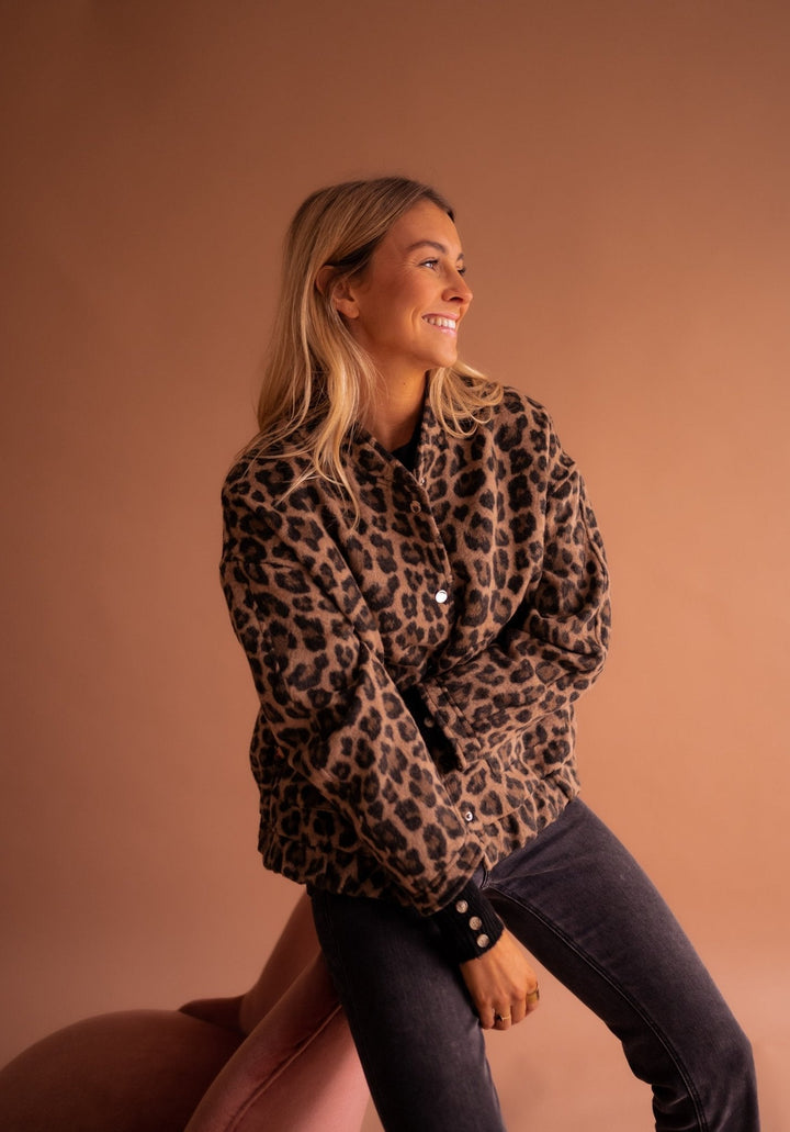 Vintém d'Ouro - Jaqueta de moda com estampa de leopardo